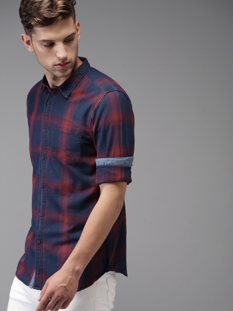 

Moda Rapido Men Blue & Red Regular Fit Checked Casual Shirt