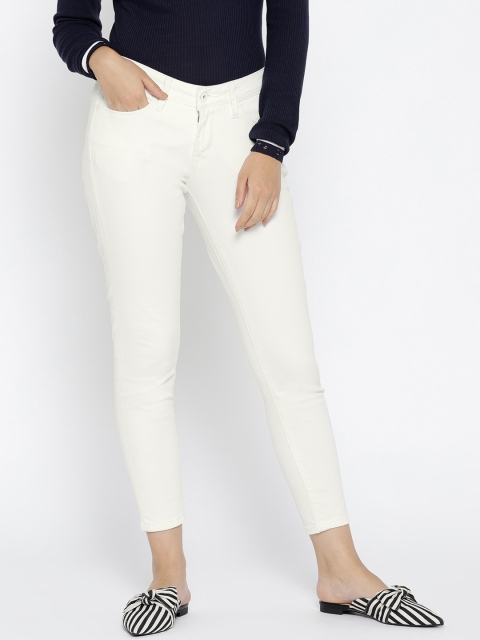 

Pepe Jeans Women White Slim Fit Mid-Rise Clean Look Cropped Stretchable Jeans