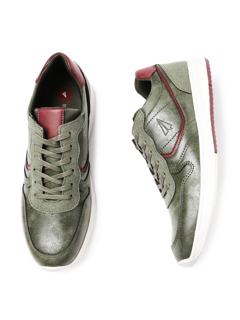 

INVICTUS Men Olive Green Sneakers