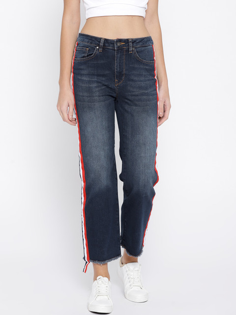 

Vero Moda Women Blue Regular Fit Mid-Rise Clean Look Stretchable Cropped Jeans