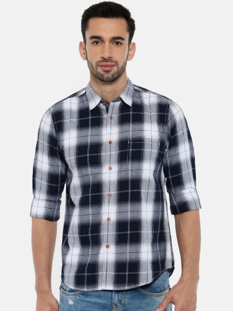 

Pepe Jeans Men Navy Blue & Off-White Regular Fit Checked Casual Shirt