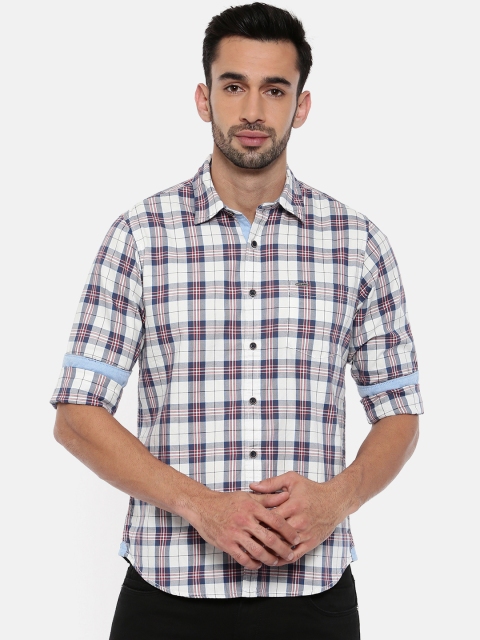 

Pepe Jeans Men White & Navy Blue Regular Fit Checked Casual Shirt