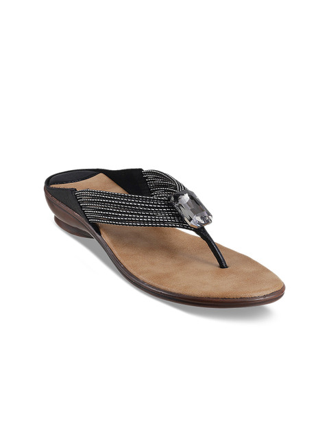 

Metro Women Black Solid Sandals