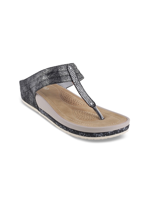 

Metro Women Gunmetal-Toned Solid Sandals, Metallic