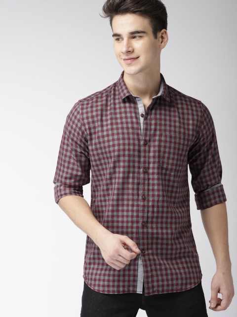

Mast & Harbour Men Maroon & Grey Slim Fit Checked Casual Shirt