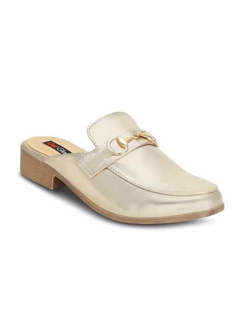

Get Glamr Women Gold-Toned Solid Mules