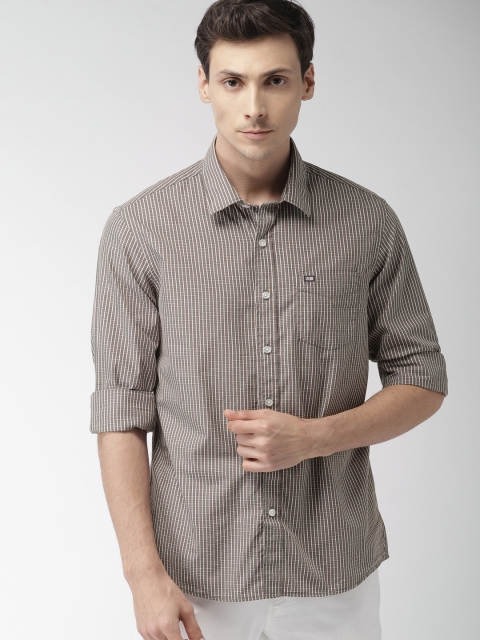 

Arrow Sport Men Grey & Off-White Slim Fit Checked Casual Shirt