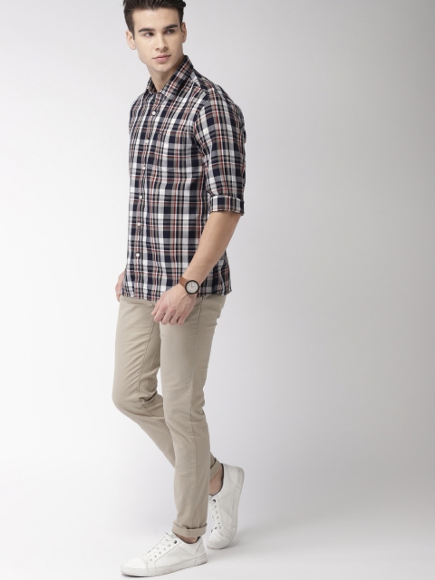 

Arrow Sport Men Red & White Slim Fit Checked Casual Shirt
