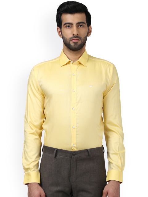 

Park Avenue Men Yellow Slim Fit Solid Formal Shirt