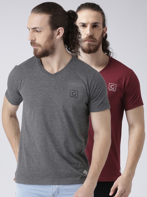 

GRIFFEL Men Pack of 2 V-Neck Solid T-shirts, Maroon