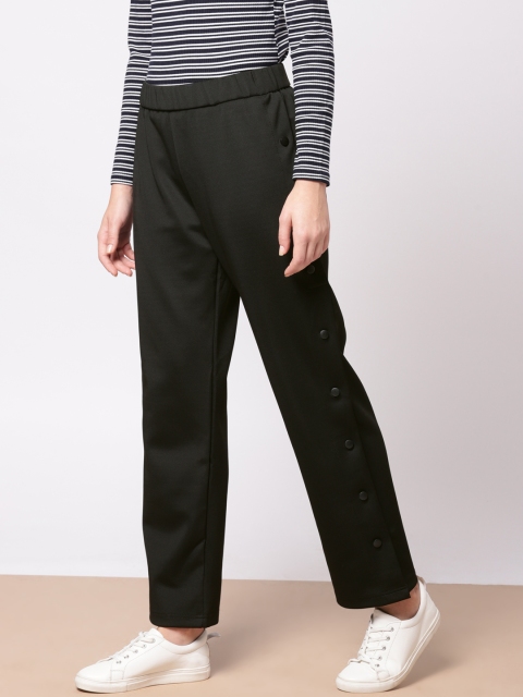 

ether Women Black Regular Fit Solid Joggers