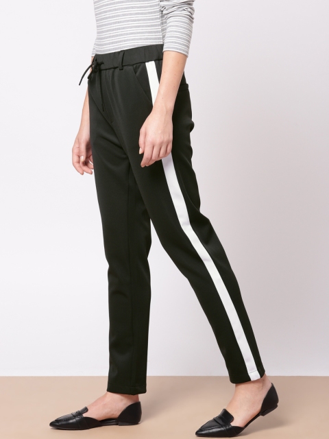 

ether Women Black Regular Fit Solid Regular Trousers