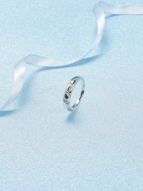 

Amavi Silver Pure Bliss Ring