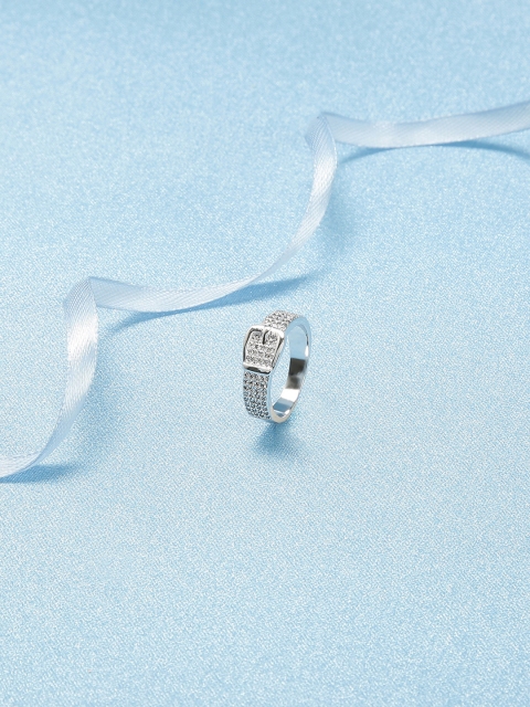 

Amavi Women Silver-Toned Metro Buckle Shaped Band Ring