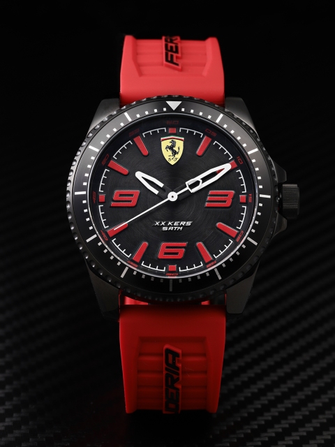 

SCUDERIA FERRARI Men Black Analogue Watch 0830484