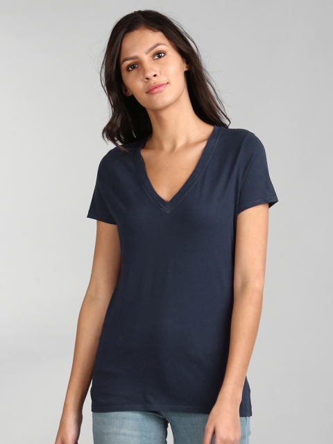

GAP Women Blue Short Sleeve V-Neck T-Shirt In Vintage Wash, Navy blue