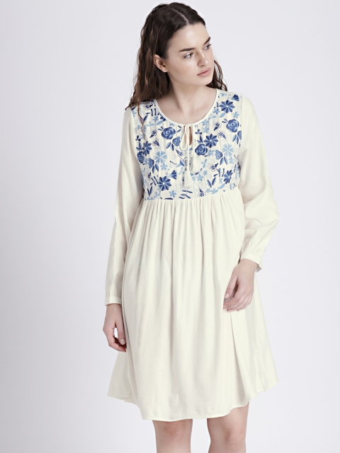 

GAP Women's White & Blue Flared Sleeve Embroidered Peasant Dress