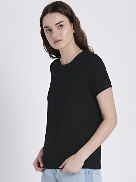

GAP Women's Black Softspun Velvet-Trim Crewneck T-Shirt