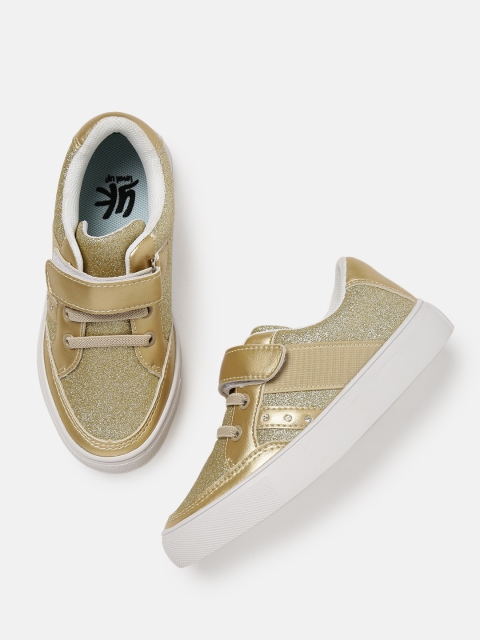 

YK Girls Gold-Toned Sneakers