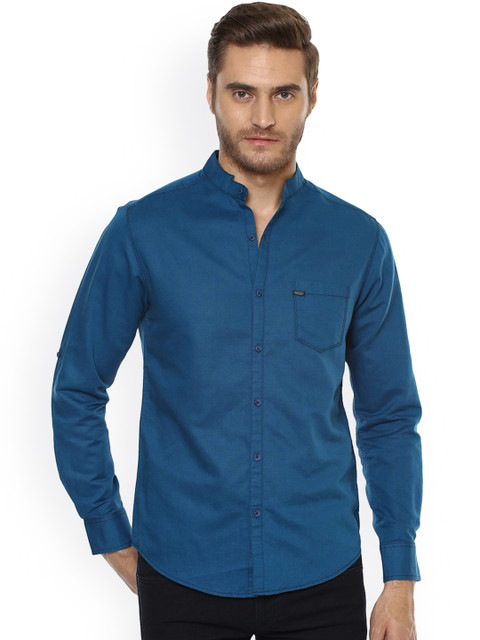 

Mufti Men Blue Slim Fit Solid Casual Shirt
