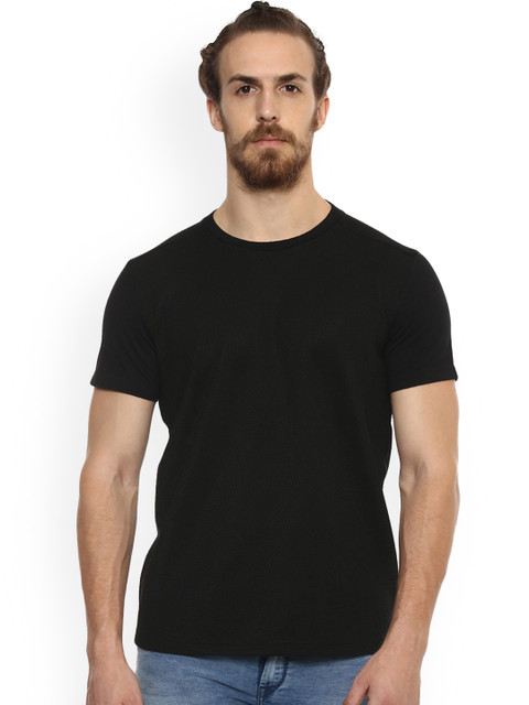 

Mufti Men Black Solid Round Neck T-shirt