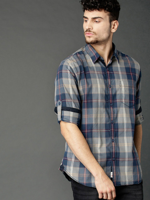 

Roadster Men Navy Blue & Grey Regular Fit Checked Casual Shirt