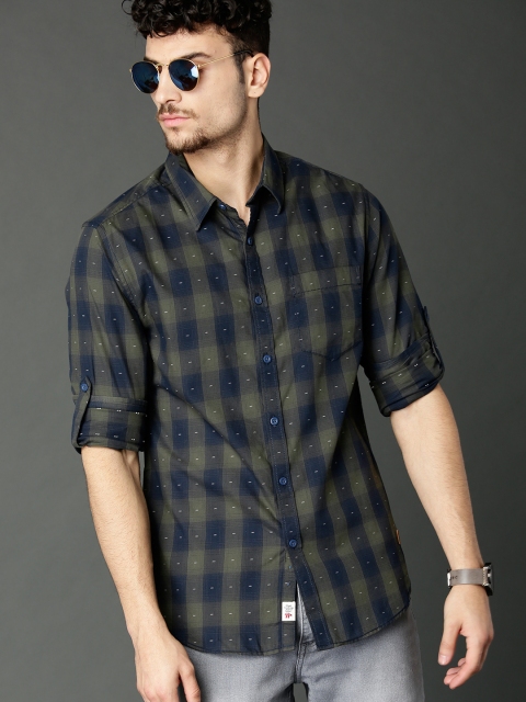 

Roadster Men Navy Blue & Olive Green Regular Fit Checked Casual Shirt