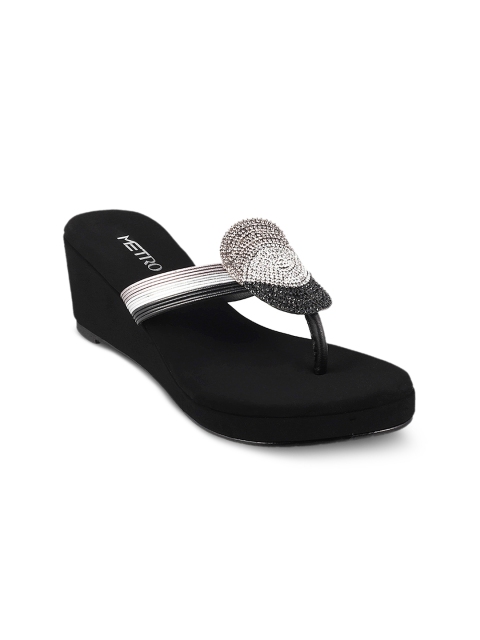 

Metro Women Black Embellished Sandals
