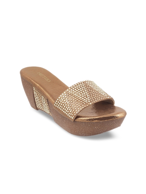

Metro Women Gold-Toned Solid Sandals