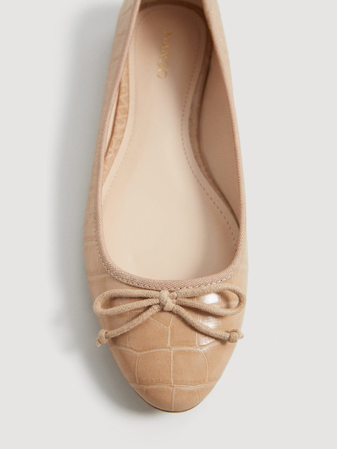 

MANGO Women Beige Textured Ballerinas