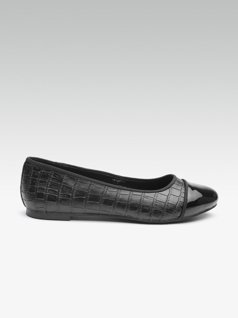 

DOROTHY PERKINS Women Black Croc-Textured Ballerinas