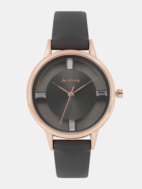 

DressBerry Women Grey Embellished Analogue Watch MFB-PN-SNT-F04