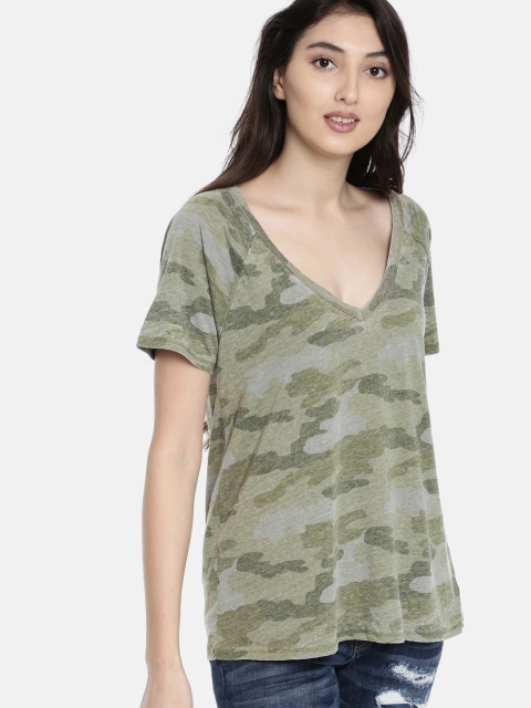 

AMERICAN EAGLE OUTFITTERS Women Olive Green Printed V-Neck T-shirt