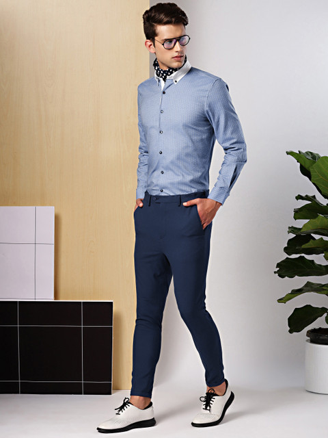 

INVICTUS Men Blue & White Slim Fit Self Design Semiformal Shirt