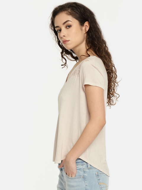 

AMERICAN EAGLE OUTFITTERS Women Peach-Coloured Solid V-Neck T-shirt