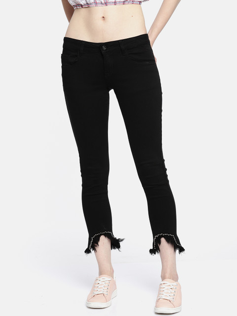 

Deal Jeans Women Black Slim Fit Mid-Rise Clean Look Cropped Stretchable Jeans