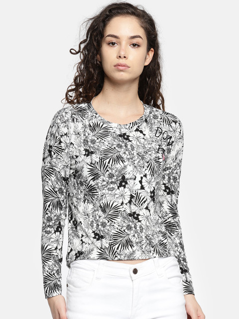 

Deal Jeans Women Black & White Printed Top