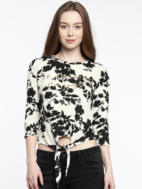 

Deal Jeans Women White & Printed Top
