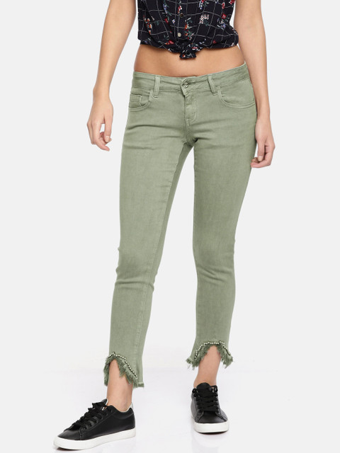 

Deal Jeans Women Green Slim Fit Mid-Rise Clean Look Stretchable Cropped Jeans