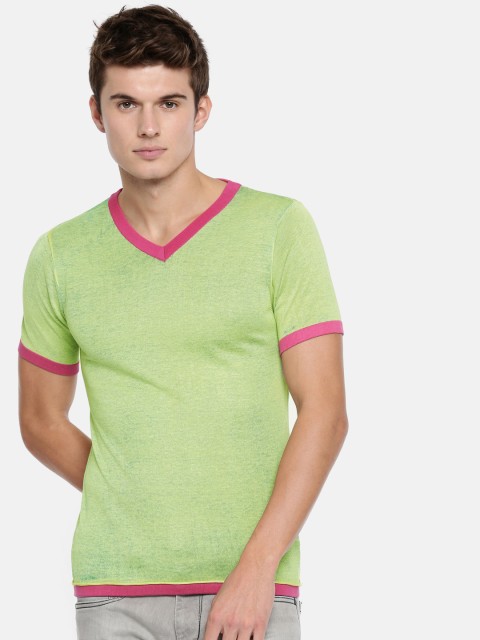 

Akiva Men Lime Green Solid V-Neck T-shirt