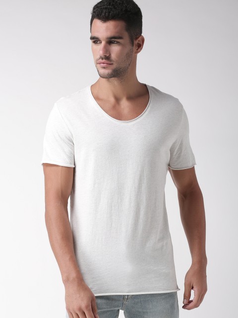 

SELECTED Men Off-White Solid Round Neck T-shirt
