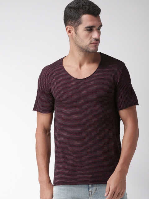 

SELECTED Men Black Red Striped Round Neck Pure Cotton T-shirt