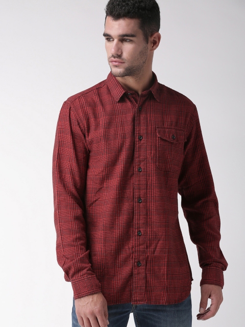 

SELECTED Homme Men Red & Black Slim Fit Checked Casual Shirt