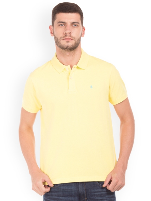 

IZOD Men Yellow Solid Polo Collar T-shirt