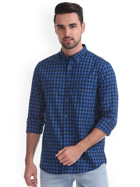 

IZOD Men Blue & Black Slim Fit Checked Casual Shirt