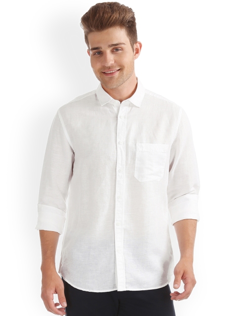 

IZOD Men Beige Regular Fit Solid Casual Shirt