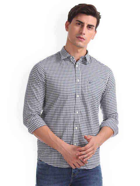 

IZOD Men Blue & White Slim Fit Checked Casual Shirt