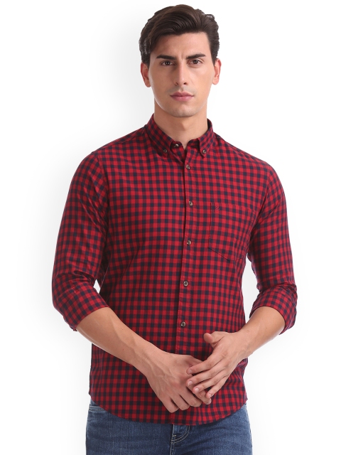 

IZOD Men Red & Navy Blue Slim Fit Checked Casual Shirt