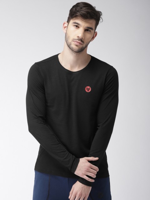 

2GO Men Black Solid Round Neck Yoga T-shirt
