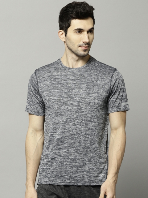 

Marks & Spencer Men Grey Solid Round Neck T-shirt